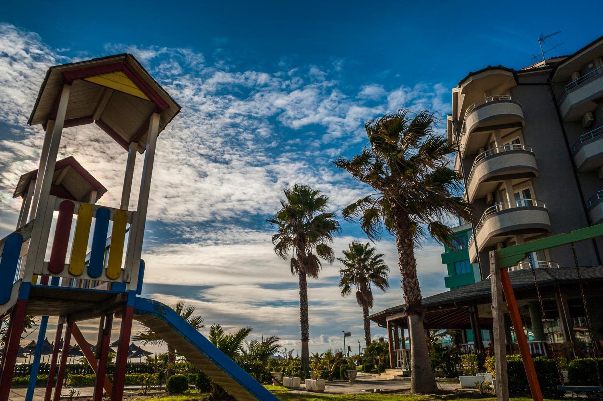 Vila Verde Beach Hotel Durres Exterior photo